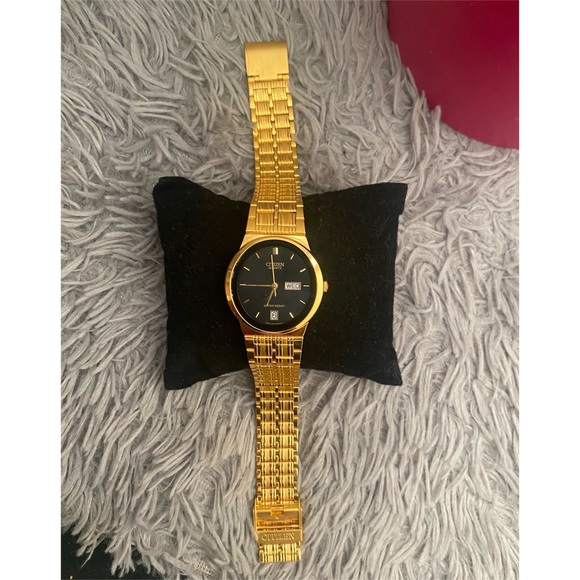 ‼️SOLD‼️Citizen quartz watch - Picture 7 of 8